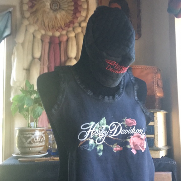 Harley-Davidson Tops - Vintage Harley Davidson Lace trimmed tank top!